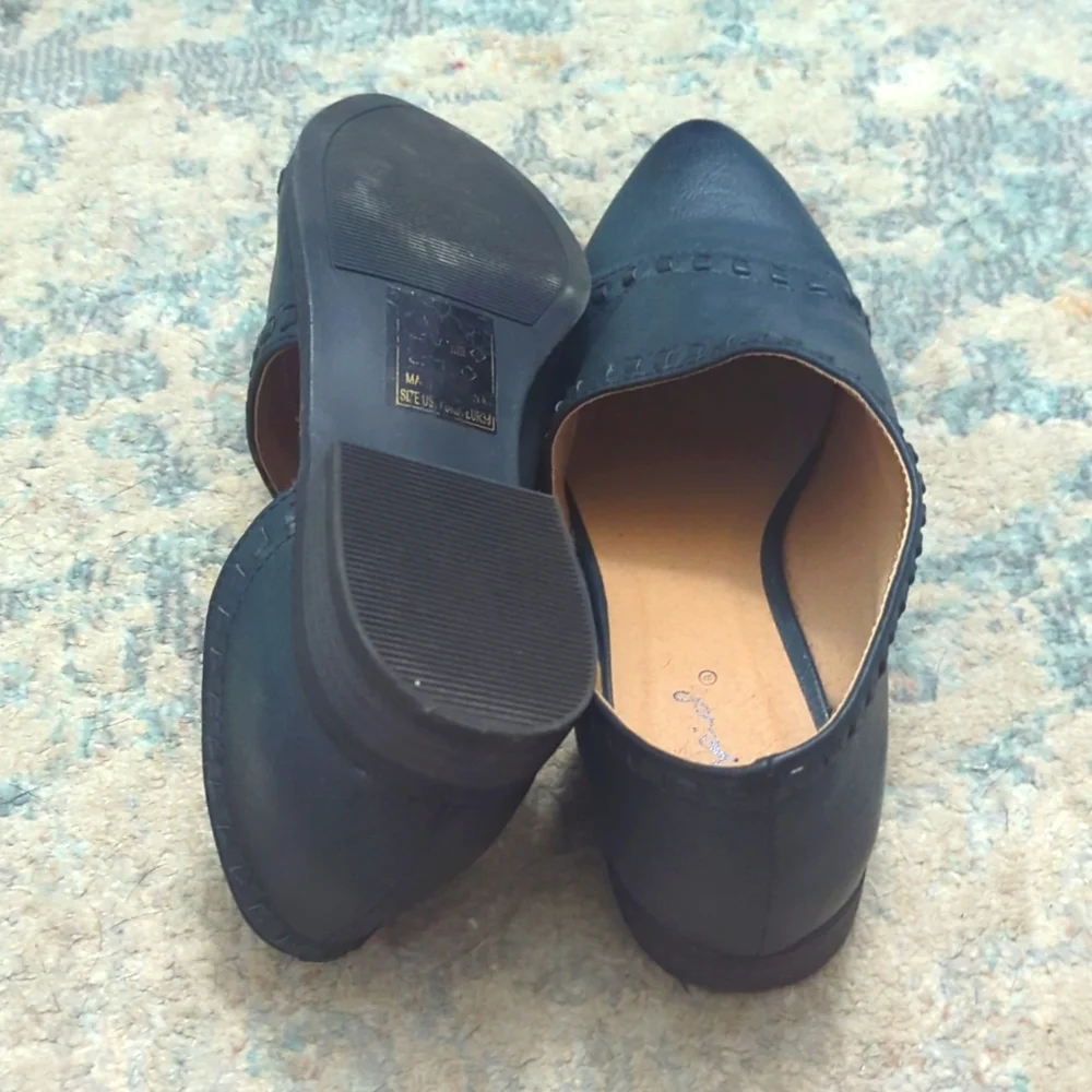 Size 7 navy qupid cutout flats eur size 38 gently used cute details